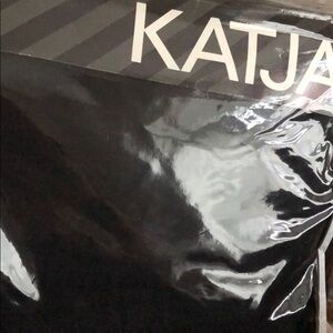 Katja King Bedskirt in Black NWT